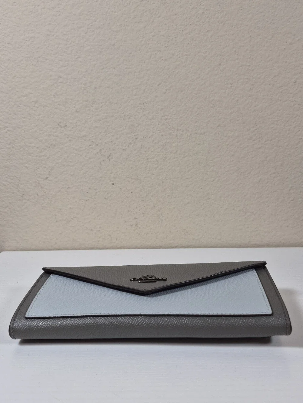 Coach Soft Wallet In Color-block - Picture 3 of 12